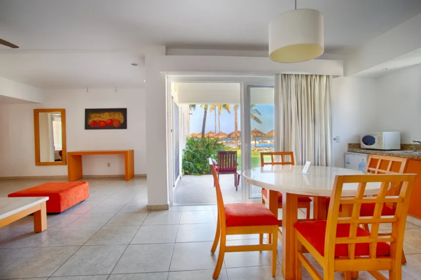 Emotions Select Three-bedroom Suite Oceanfront