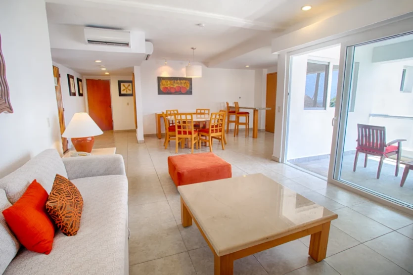 Emotions Select Three-bedroom Suite Oceanfront