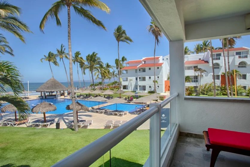 Emotions Select One-bedroom Suite Oceanfront