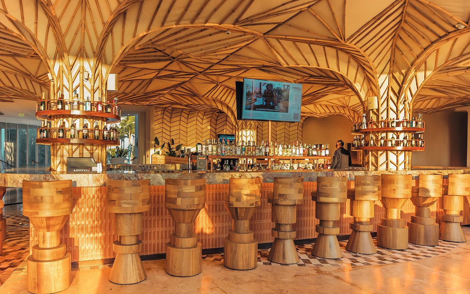 Mirabel Bar